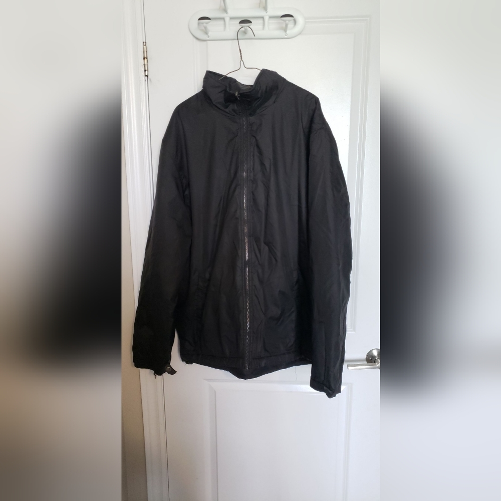 Unisex Alpinetek black jacket coat, size large, unisex.
